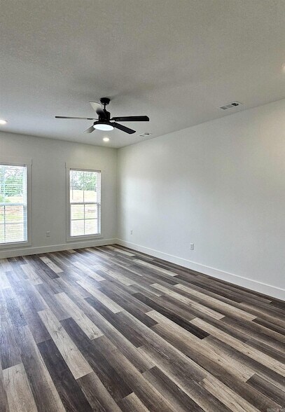 Building Photo - 4009 Stoke Dr