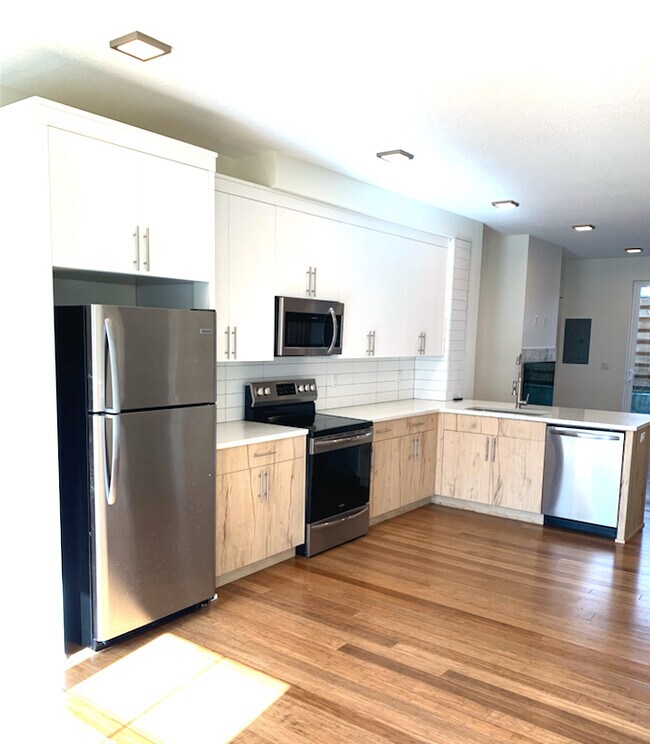 Building Photo - 1377 N Humboldt St