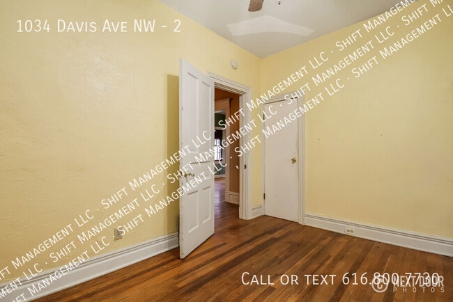 Building Photo - 1034 Davis Ave NW