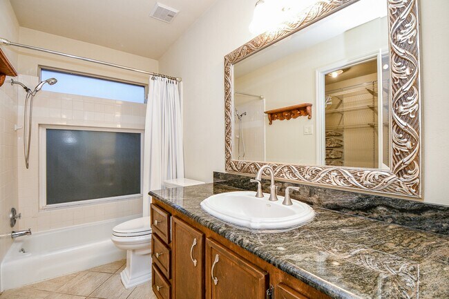 Building Photo - 1814 Cherry Bend Dr