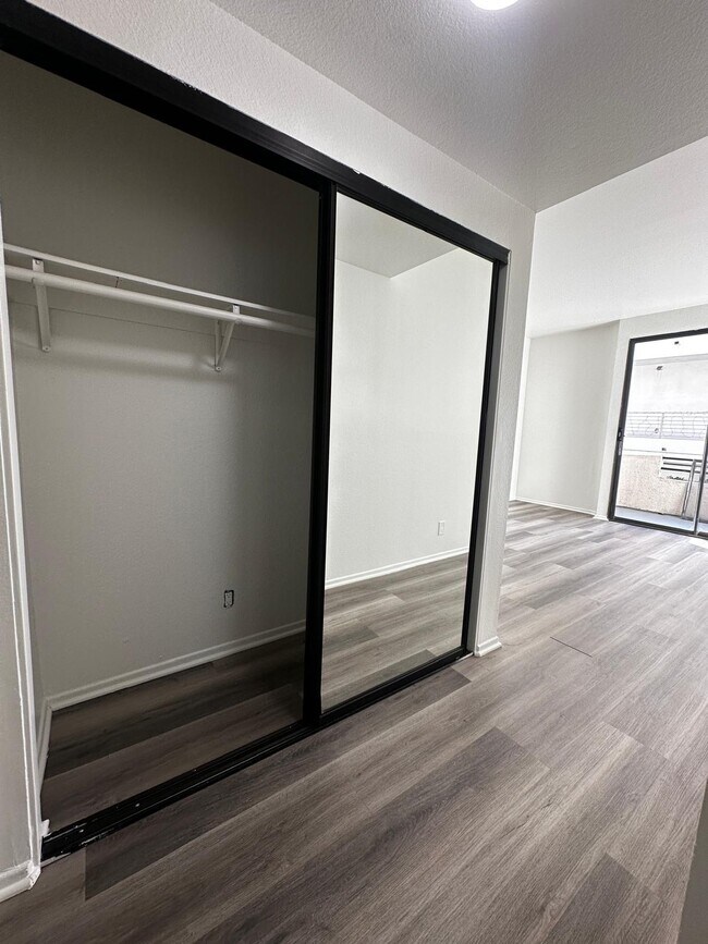 Building Photo - 4343 Whitsett Ave