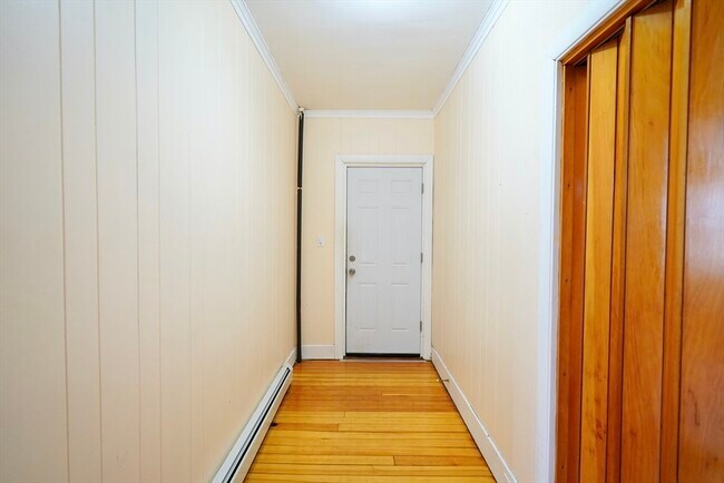 Building Photo - 94 Andover St