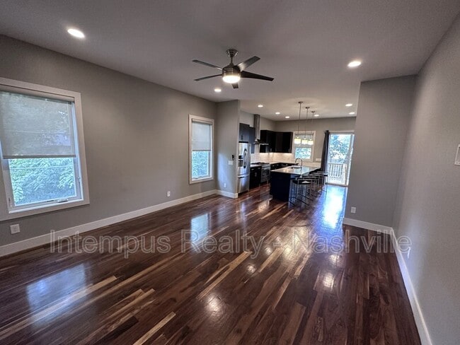 Building Photo - 929 13th Ave S