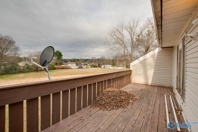 Building Photo - 9020 Mahogany Row SE