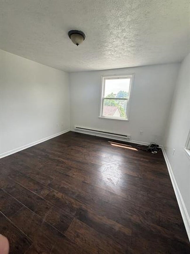 Building Photo - 5 bedroom/3 bath Home for rent in 15236