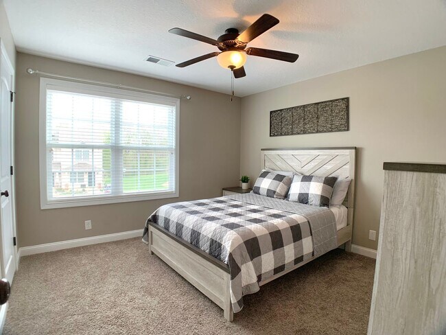 Building Photo - 364 Sam Houston Cir