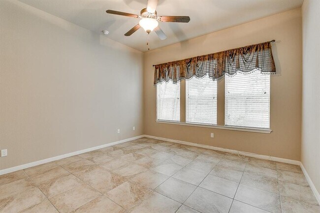 Building Photo - 609 Walsh Hill Trail