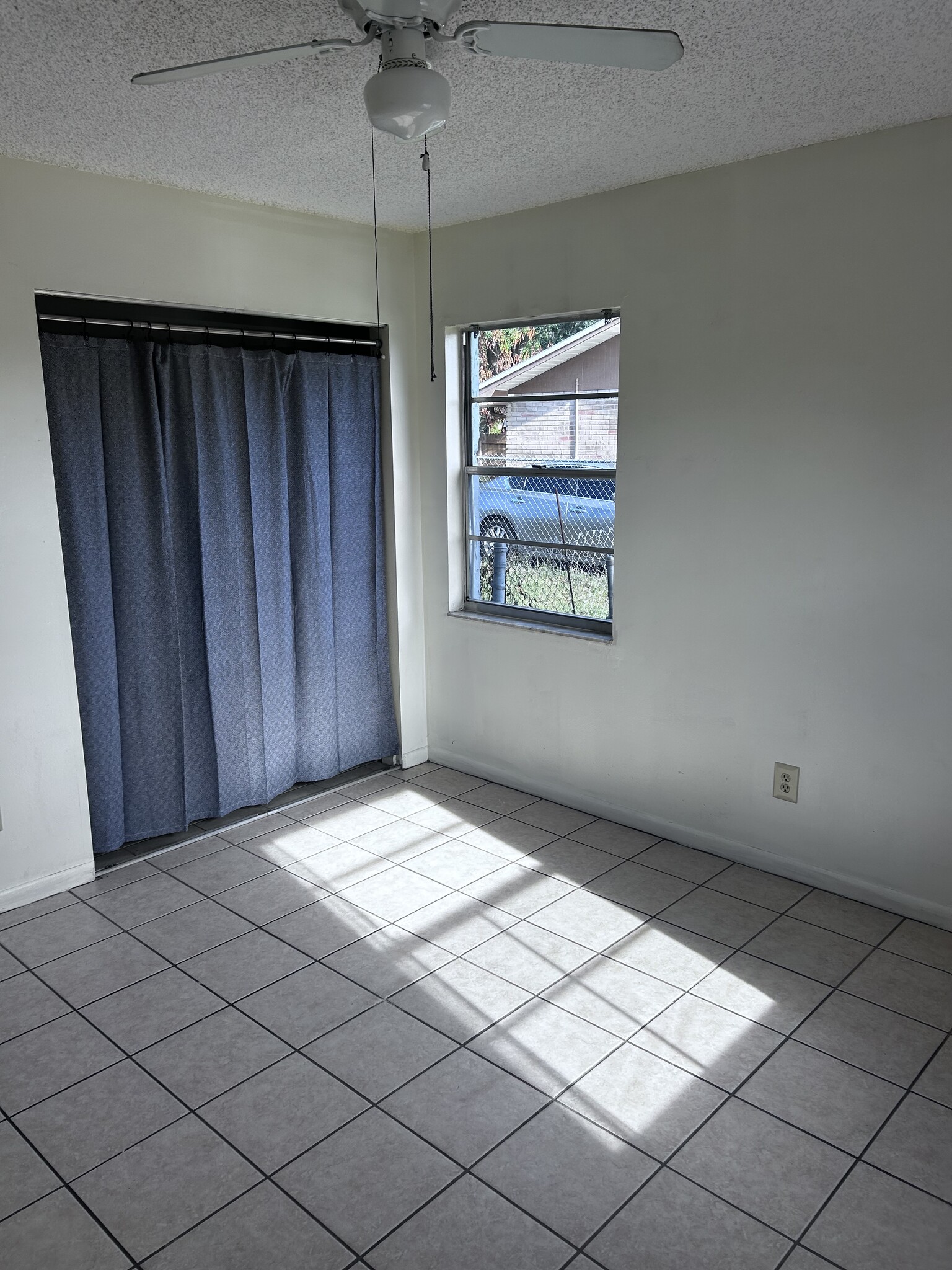 Building Photo - 913 S Char Mil Ave