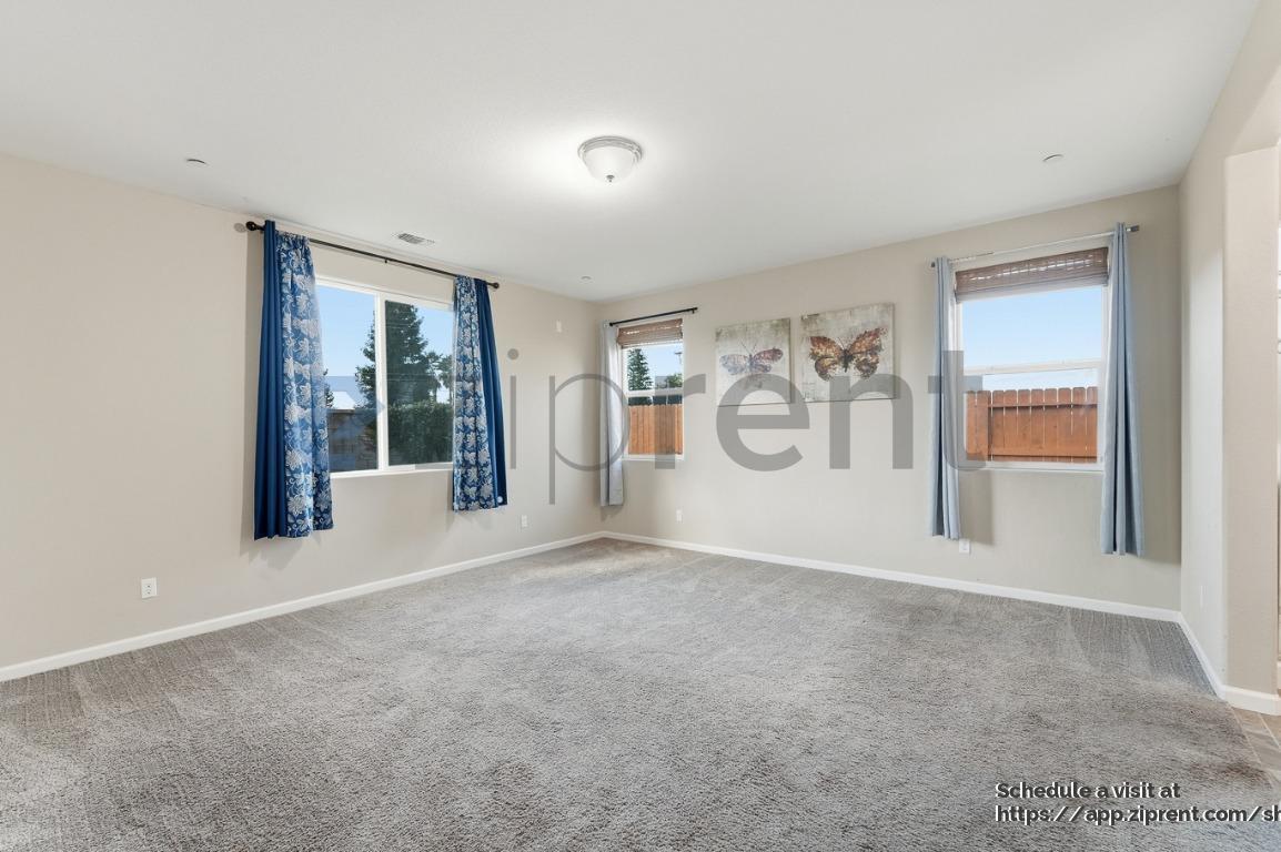 Building Photo - 4607 N Casey Ave