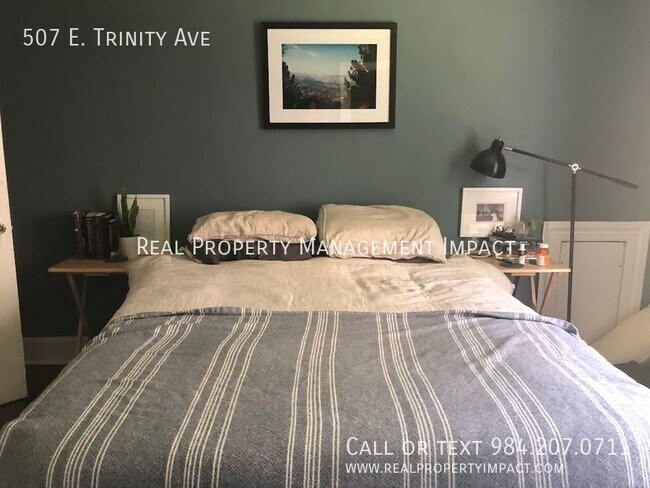 Building Photo - MOVE IN SPECIAL:  $200 OFF RENT Renovated,...