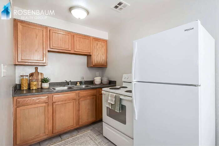 Building Photo - 3028 N Castro Ave