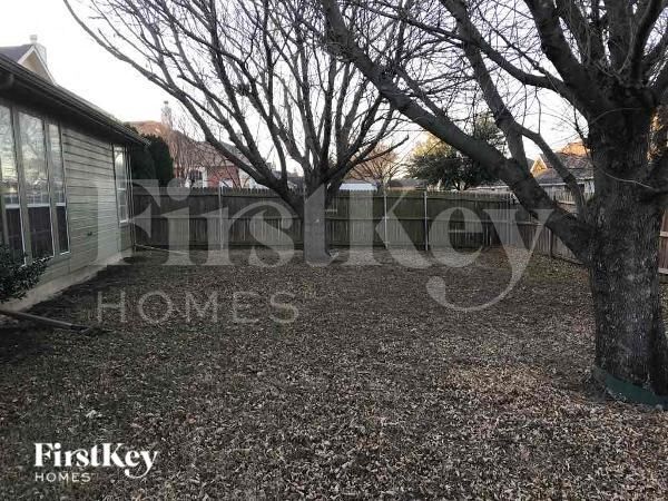 Building Photo - 403 Jennifer Ln