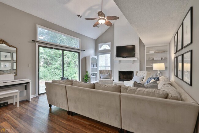 Building Photo - 503 Caxton Ct