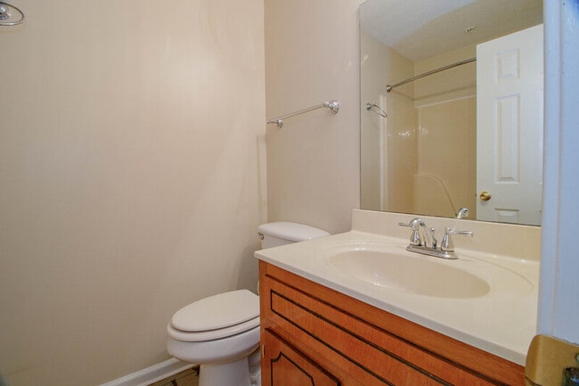 Building Photo - 3059 Woody Ln