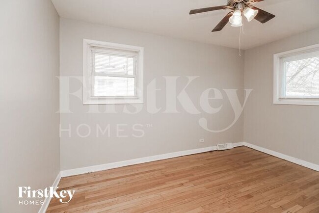 Building Photo - 14621 Dorchester Ave