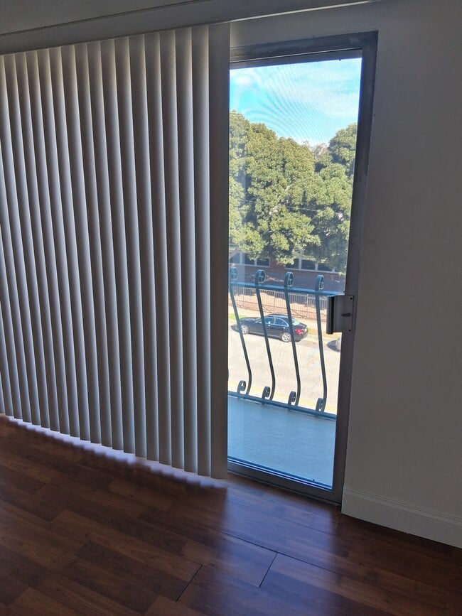 Building Photo - 1247 Federal Ave