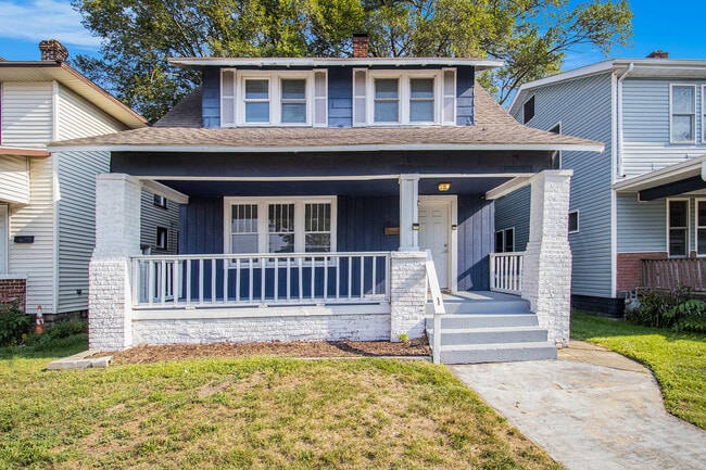 Building Photo - 805 Miner St