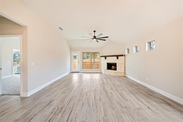 Building Photo - 612 Kyle Dr