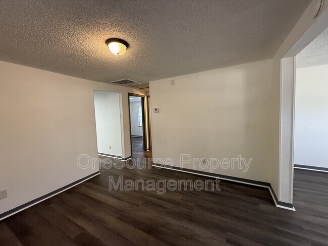 Building Photo - 539 W Georgia St