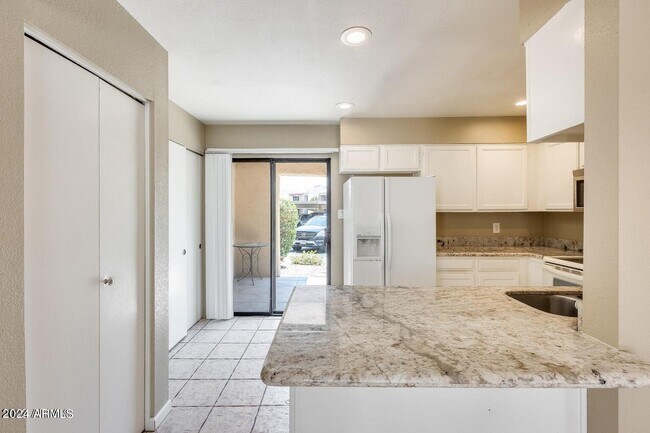 Building Photo - 9340 92ND St