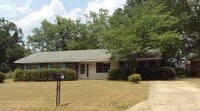 Building Photo - 408 Maple St