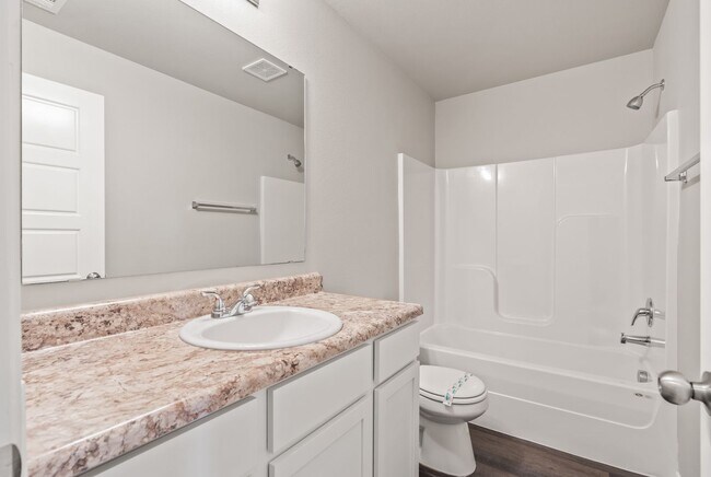 Building Photo - *Pre-Leasing* Three Bedroom | Two Bathroom Duplex with Full Service Lawn Care in Lawlis Ranch