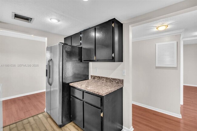 Building Photo - 6575 W Oakland Park Blvd