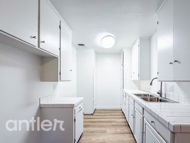 Building Photo - 4510 Pinafore St