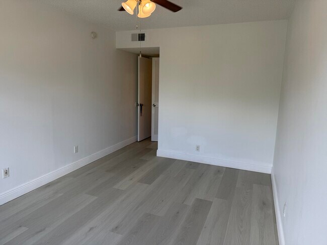 Building Photo - 4147 NW 90th Ave