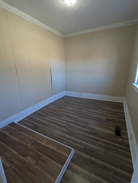 Building Photo - 736 4th St