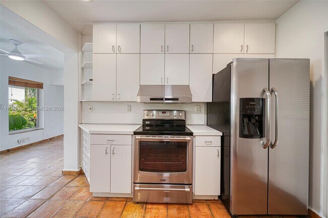 Building Photo - 104 Santander Ave