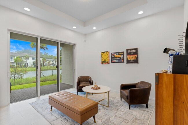 Building Photo - 1241 Pioneer Way