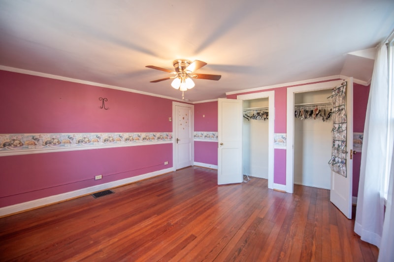 Building Photo - 209 W 1st St