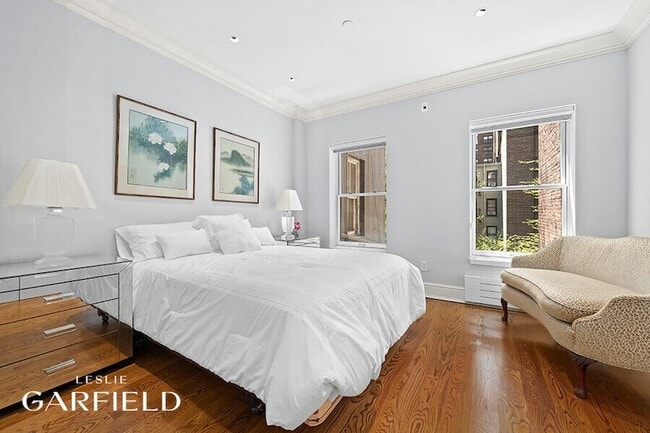 Building Photo - 320 E 55th St