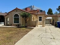 Building Photo - 1854 Lansdowne Ave