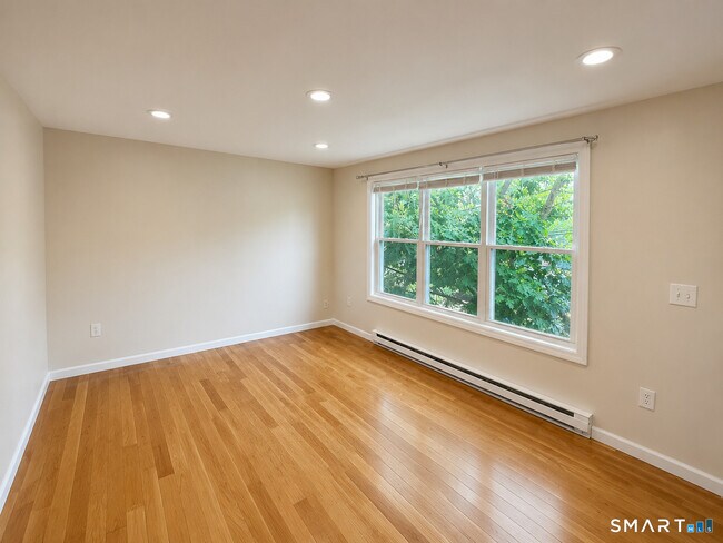 Building Photo - 56 Doman Dr