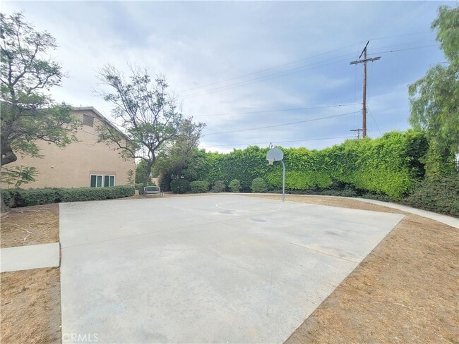 Building Photo - 11076 Sharp Ave