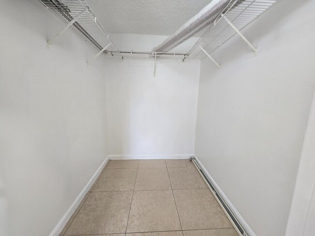 Building Photo - 2600 S University Dr