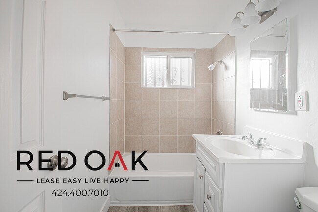 Building Photo - 1088 W 39th St