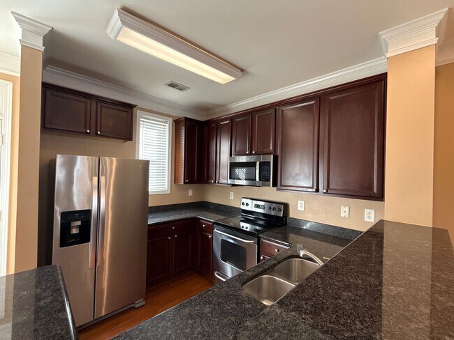 Building Photo - 8636 Beaver Creek Dr