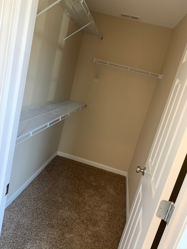 Building Photo - 1911 9th Ave N