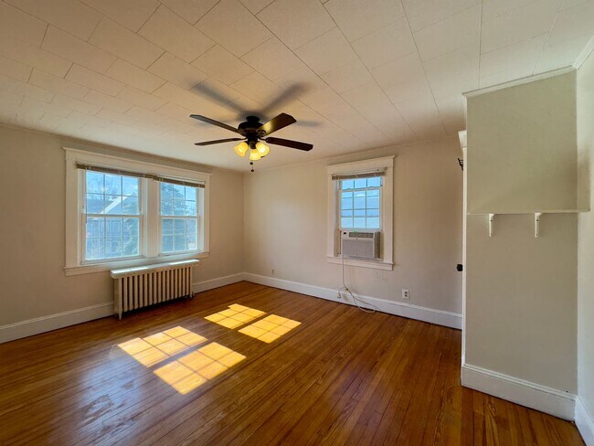 Building Photo - 4502 Ridge Ave