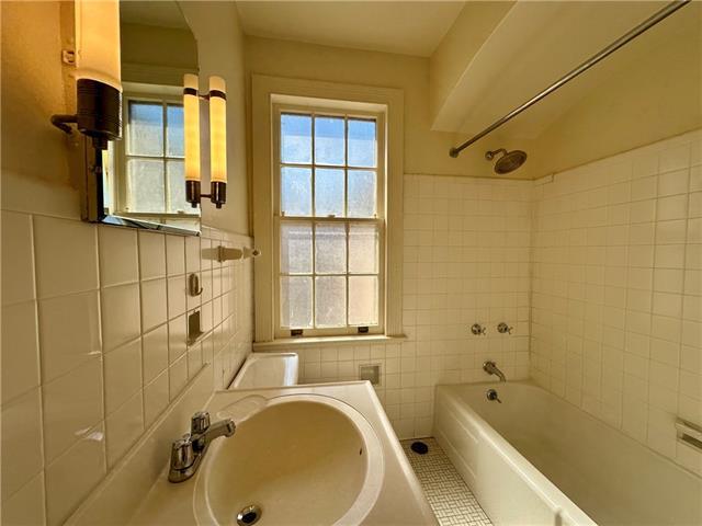 Building Photo - 1586 Jefferson Ave