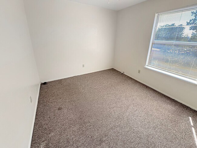 Building Photo - 4016-4022 North Calle Grande