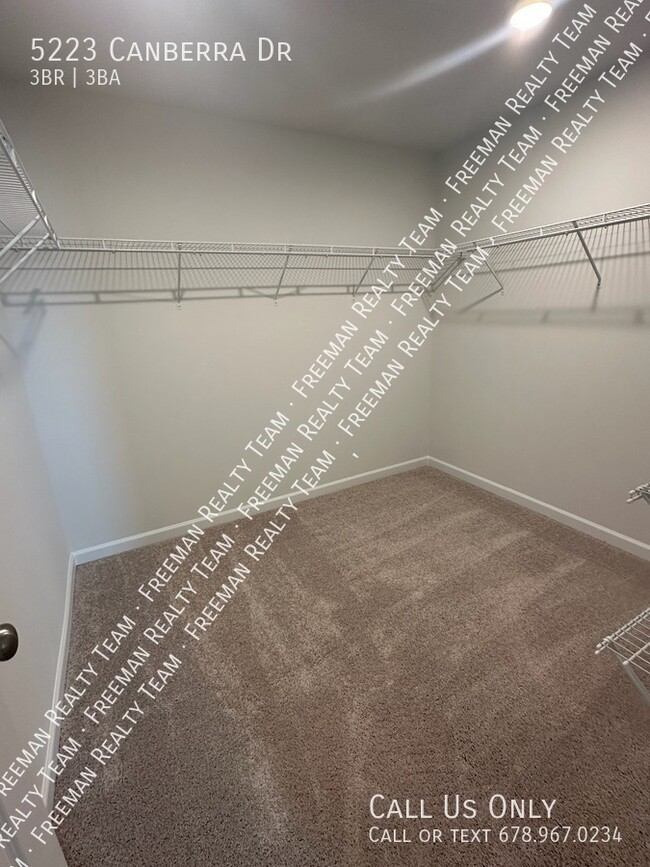 Building Photo - 5223 Canberra Drive