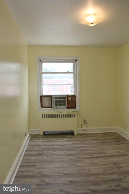 Building Photo - 4983 Whitaker Ave