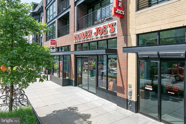 Building Photo - 1450 Harvard St NW