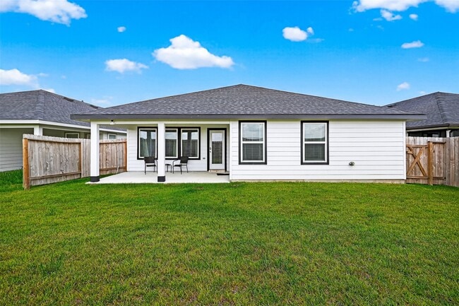 Building Photo - 8730 Shumard Oak Dr