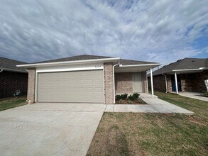 Building Photo - 9009 Washita Crk Dr