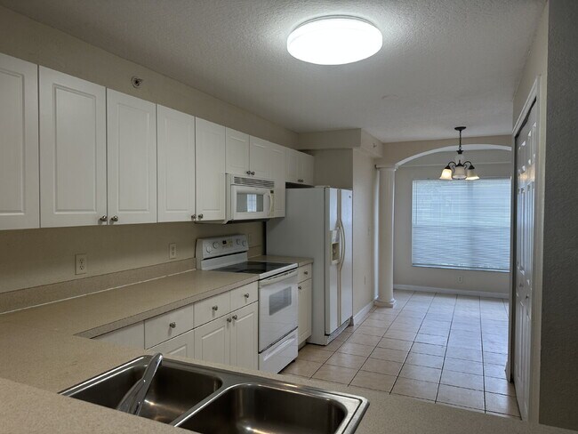 Building Photo - 2631 Emerald Lake Ct